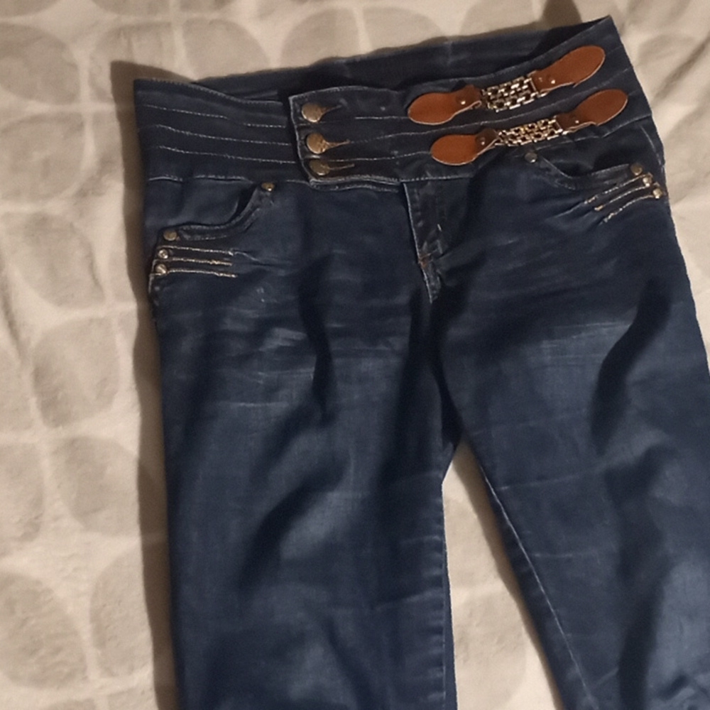 Jeans - Picture 2 of 4